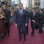 How tall is Leonardo DiCaprio and do elevator shoes play a role in his red carpet look?