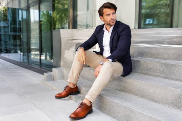 Heel height shoes: how to choose the right elevator shoes for a taller look