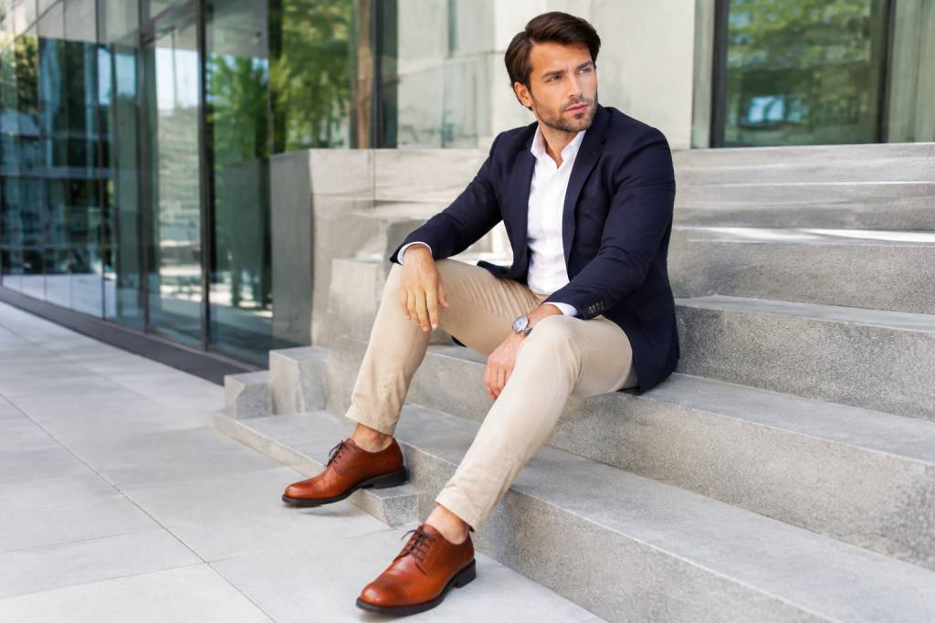 Heel height shoes: how to choose the right elevator shoes for a taller look